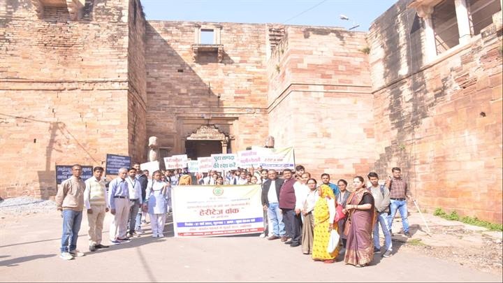 ग्वालियरः तानसेन समाधि से केन्द्रीय संग्रहालय गूजरी महल तक "हेरीटेज वॉक" आयोजित